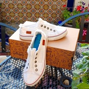Blowfish Malibu Canvas Sneaker